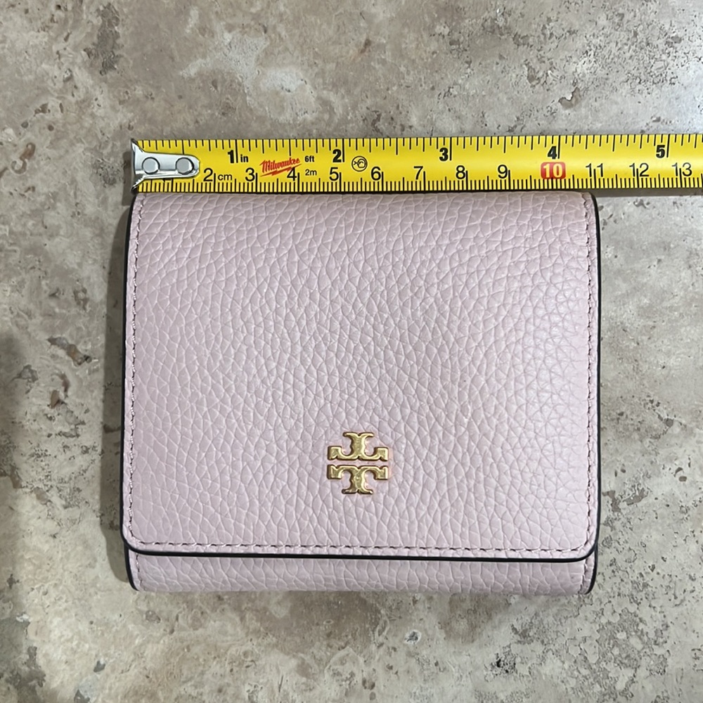 ❗️PRICE DROP❗️Tory Burch Trifold Wallet - Picture 9 of 9